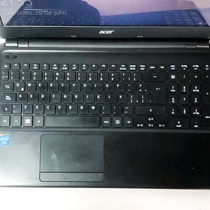 Laptop Acer Negra - imagen 3