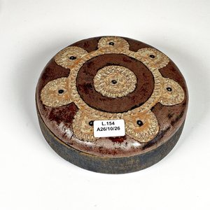 Lote siguiente: Caja Alhajero Redonda de Cerámica Firmada, Diámetro 15 cm