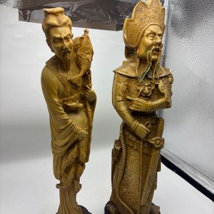 Pareja de Esculturas Orientales en Marfilina con Peces y Base Circular - imagen 4