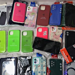 Lote de Fundas y Estuches para iPhone: Variedad de Modelos y Colores - imagen 4