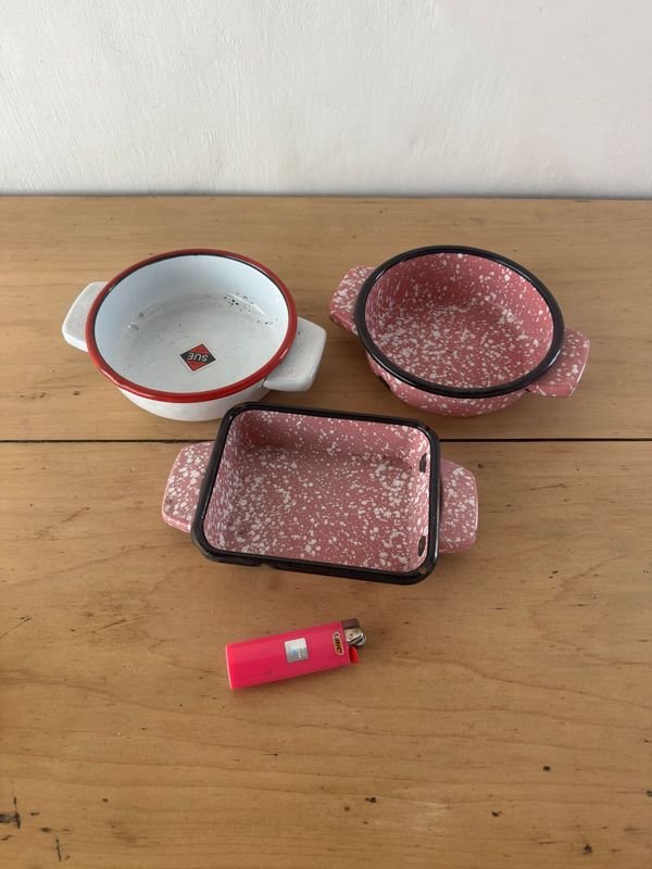 Lote de 3 Provoloneras Esmaltadas Blancas y Rosadas - imagen 1