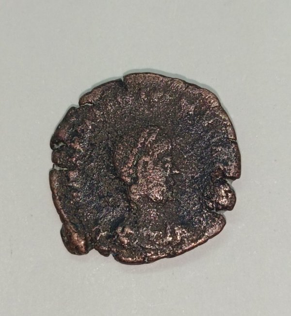 Moneda Romana Antigua Imperio Bajo Teodosiano Bronce 1.4g