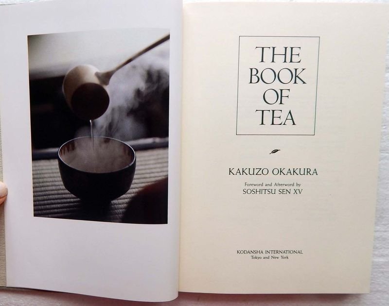 Lote siguiente: Libro de Té de Kakuzo Okakura, Primera Edición