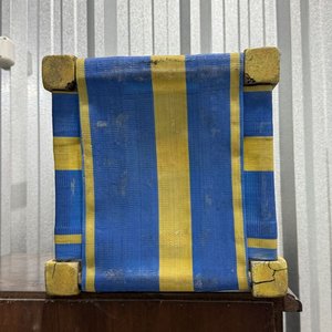 Banco de Madera Amarillo y Azul con Asiento de Malla - imagen 8