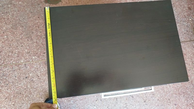 Mesa de luz con dos cajones en excelente condición - imagen 4