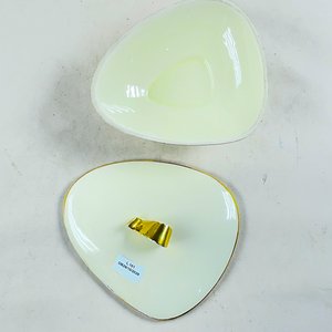 Bombonera de Porcelana Bavaria Beige con Tapa y Detalle Dorado - imagen 2
