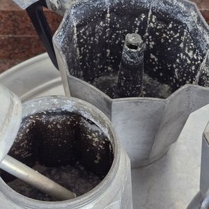 Selección de Cafeteras Italianas y Cacerolas de Aluminio - imagen 7