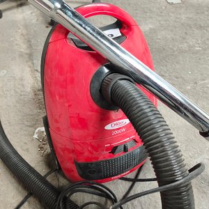 Aspiradora Eléctrica Roja Dikler 2000W con Manguera y Tubo Metálico - imagen 4