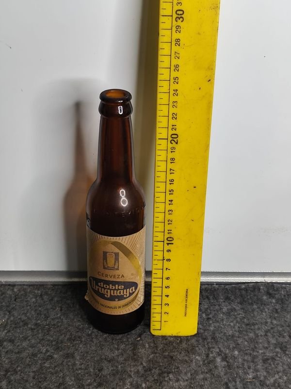 Botella de Cerveza Doble Uruguaya Antigua