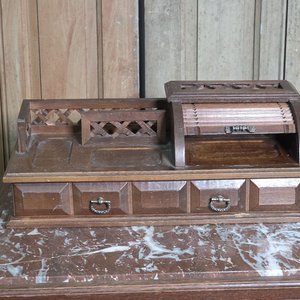 Lote anterior: Organizador de Escritorio Vintage de Madera Tallada con Cajones y Persiana Enrollable