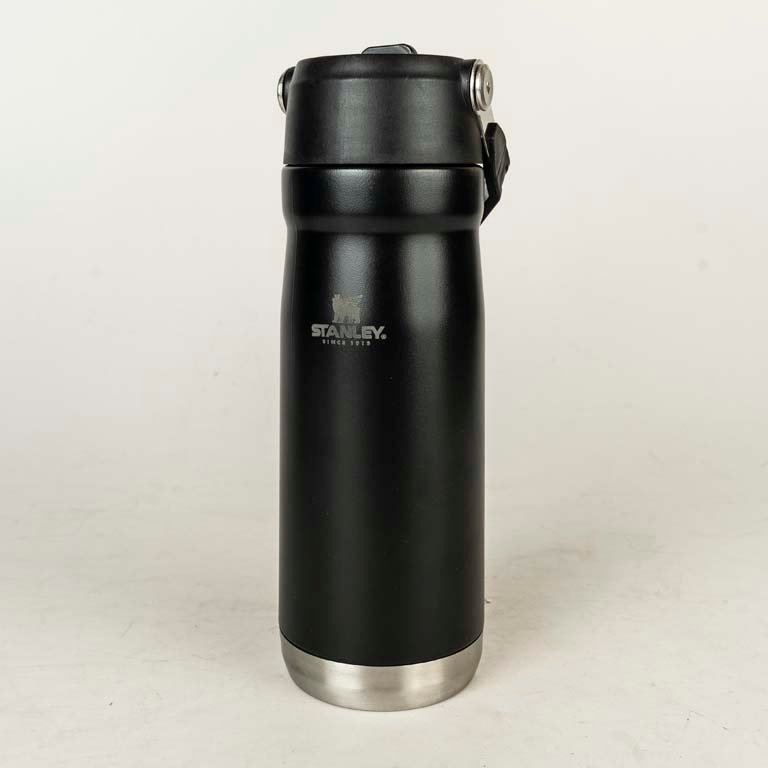 Botella Térmica Stanley Negra 23 cm