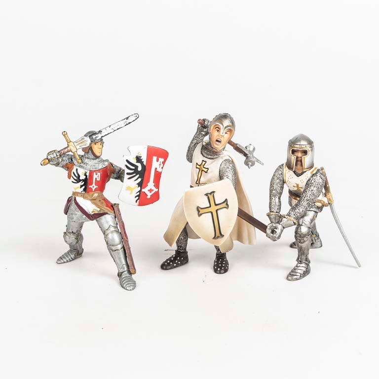 3 figuras soldados de la edad media