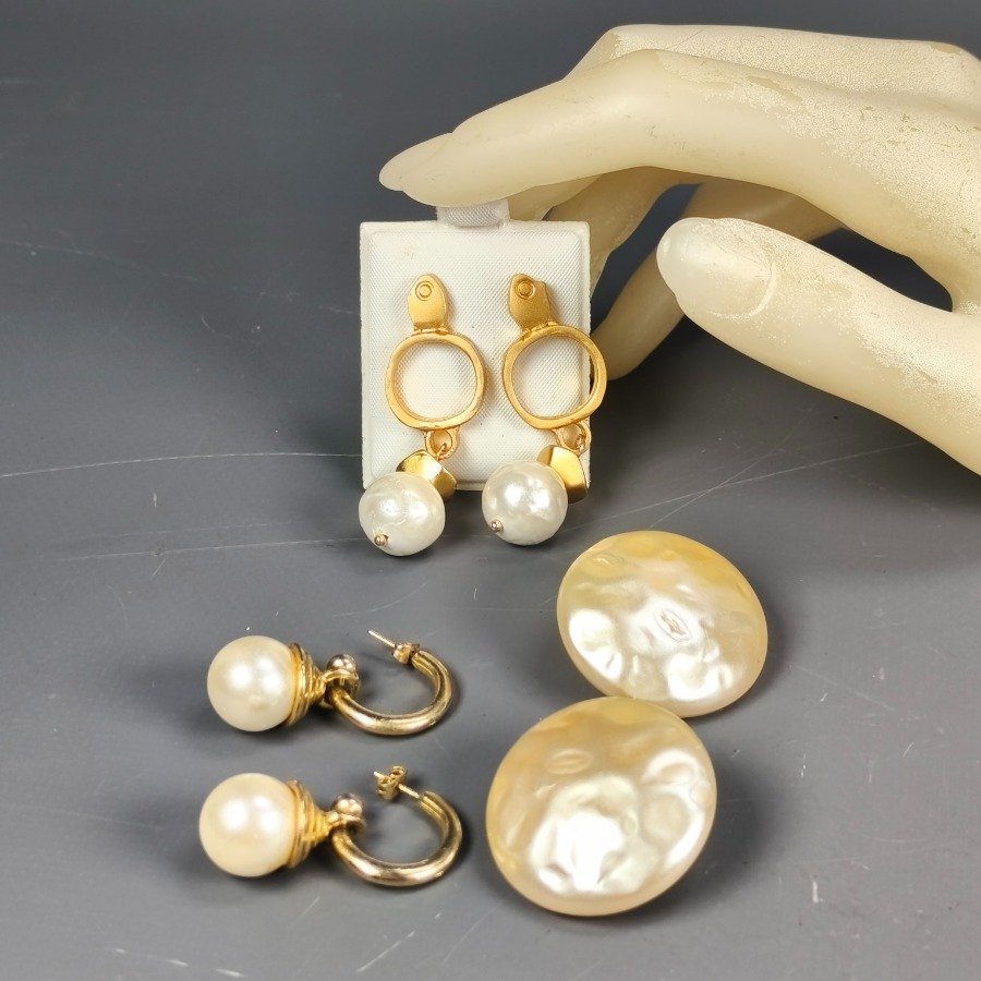 Item 16451 - Image 2