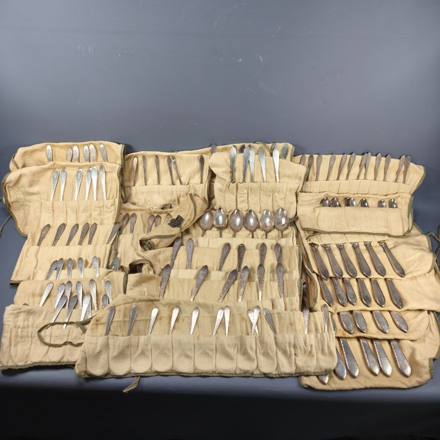 Item 18551 - Image 1