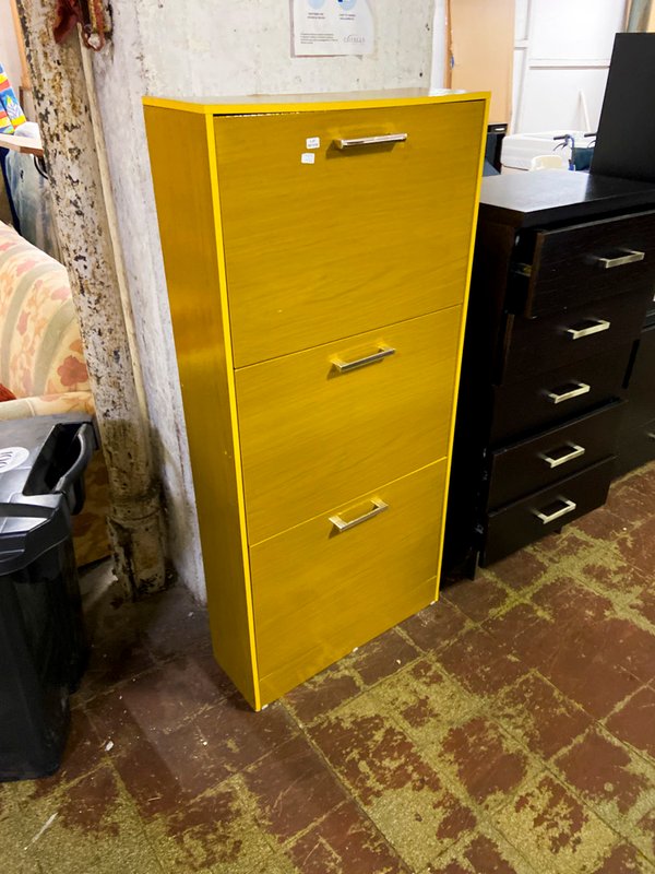 Mueble Zapatero Amarillo de 3 Niveles con Puertas - imagen 1