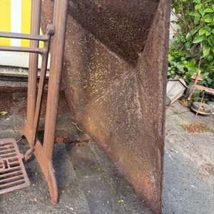 Estructura de Máquina de Coser Singer Antigua y Piezas de Hierro - imagen 4