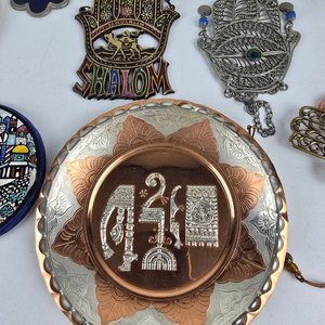 Lote de Piezas Decorativas Temáticas de Jerusalén y Manos de Fátima - imagen 3