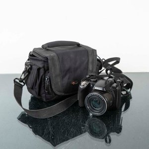 Cámara Nikon Coolpix con Estuche y Zoom Óptico 18x VR - imagen 1