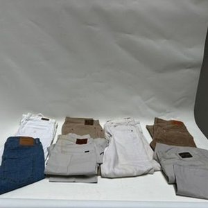 Lote siguiente: Lote de Jeans y Pantalones de Hombre: Levi's, Polo Jeans y Más