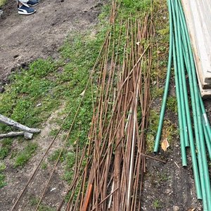 Lote siguiente: Lote de Varillas de Metal y Tubos Verdes