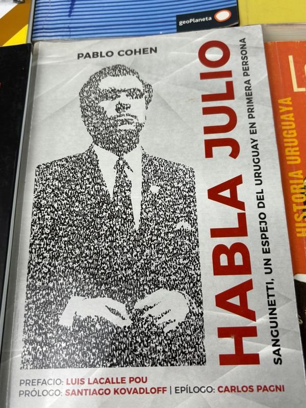 Colección de libros sobre historia y política - imagen 4