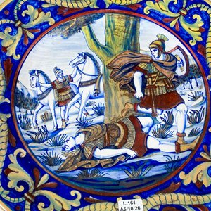 Plato de cerámica decorado escena batalla, diámetro 34 cm - imagen 3