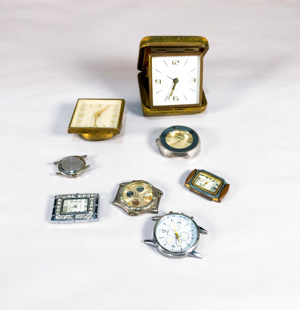 Lote de 8 Relojes de Pulsera y Despertador Vintage