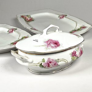 Conjunto de Porcelana Bavaria: Guisera y Dos Bandejas con Decoración de Rosas - imagen 2