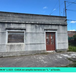 Casa a refaccionar en amplio terreno - imagen 1