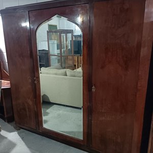 Ropero Antiguo de Madera con Espejo Biselado y Cajones - imagen 1