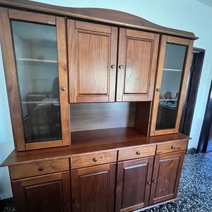 Aparador con Alzada de Madera Oscura, 8 Puertas y 4 Cajones - imagen 2