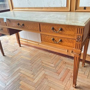Cómoda Inglesa de Madera con Tapa de Mármol y Cajones - imagen 3