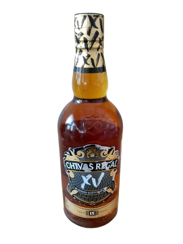 Botella de Whisky Chivas Regal 15 Años Blended Scotch Whisky 750ml