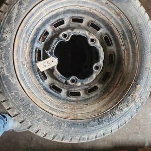 Lote anterior: Juego de 5 Ruedas para Vehículo 4.50-18 con 3 Llantas