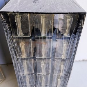 Organizador de Herramientas con Compartimentos y Adhesivos Instantáneos - imagen 7
