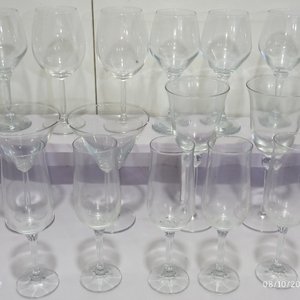 Lote de 27 Copas de Vidrio Transparente: Agua, Vino, Champán, Aperitivo y Licor - imagen 5