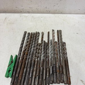 Lote siguiente: Lote de mechas para hormigón