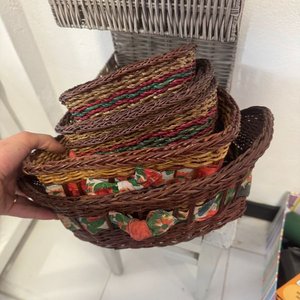 Lote de Canastos de Mimbre y Fibra Natural - imagen 4