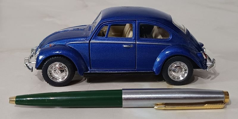 Lote anterior: Volkswagen Fusca a escala modelo 1970 con apertura de puertas