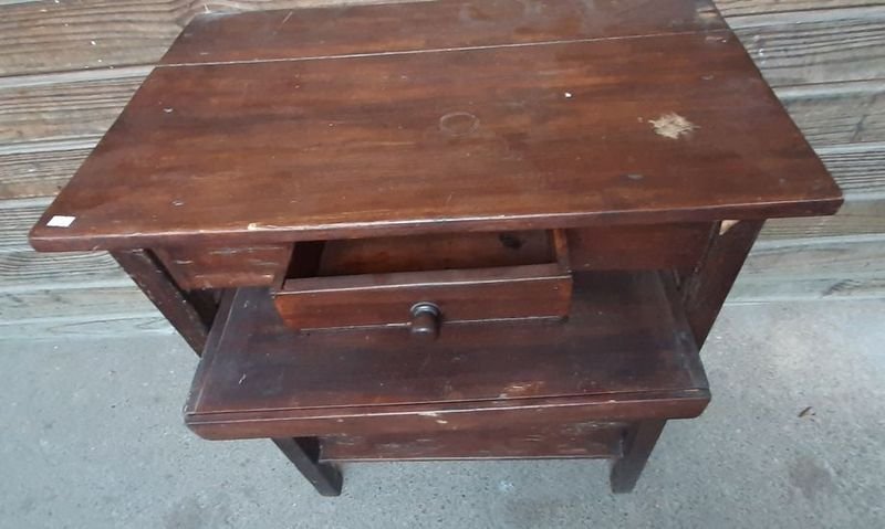Mesa auxiliar con cajón estante y bandeja de madera - imagen 2