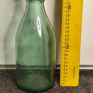 Lote siguiente: Botella de Vidrio Verde Conaprole para Leche - Coleccionismo