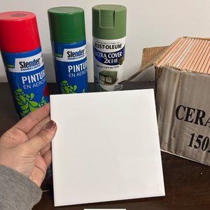 Lote de Cerámicas y Aerosoles de Pintura - imagen 2