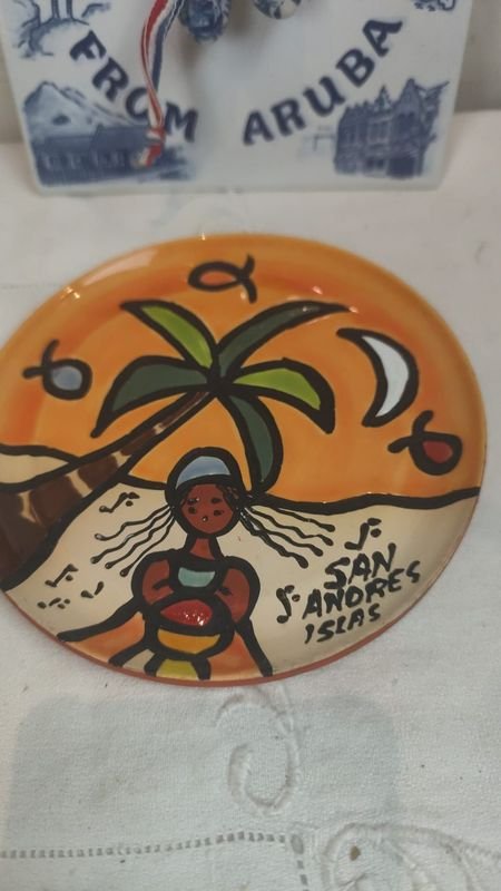 Platos de Souvenir con Diseños Artísticos - imagen 3