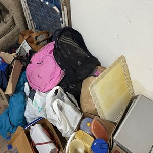 Lote siguiente: Lote de Varios Artículos Domésticos y Accesorios