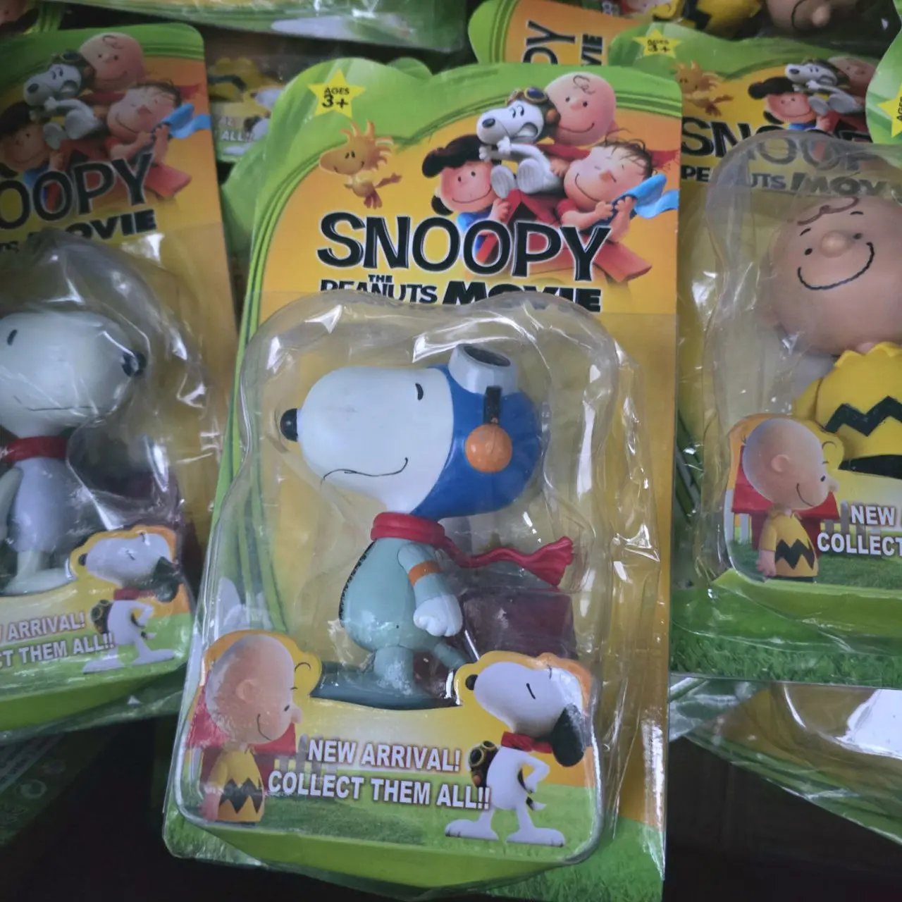 Figuras de Acción de Snoopy y Charlie Brown - imagen 2