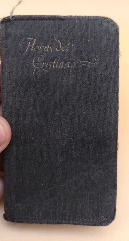Libro antiguo de 1897 con ilustración religiosa - imagen 2