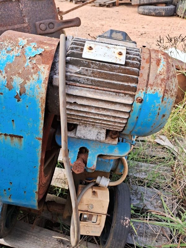 Item 896315 - Image 1