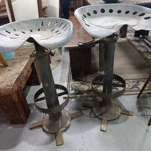 Asientos de Bar Estilo Tractor con Base de Diferencial - imagen 2