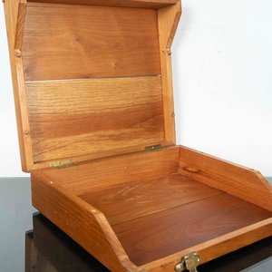 Caja de Madera Antigua con Manija de Bronce y Cerradura - imagen 2