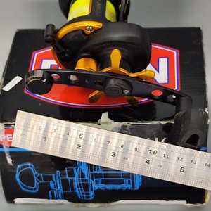 Reel Rotativo Penn Squall 12 (SQL12) con Caja y Accesorios - imagen 18